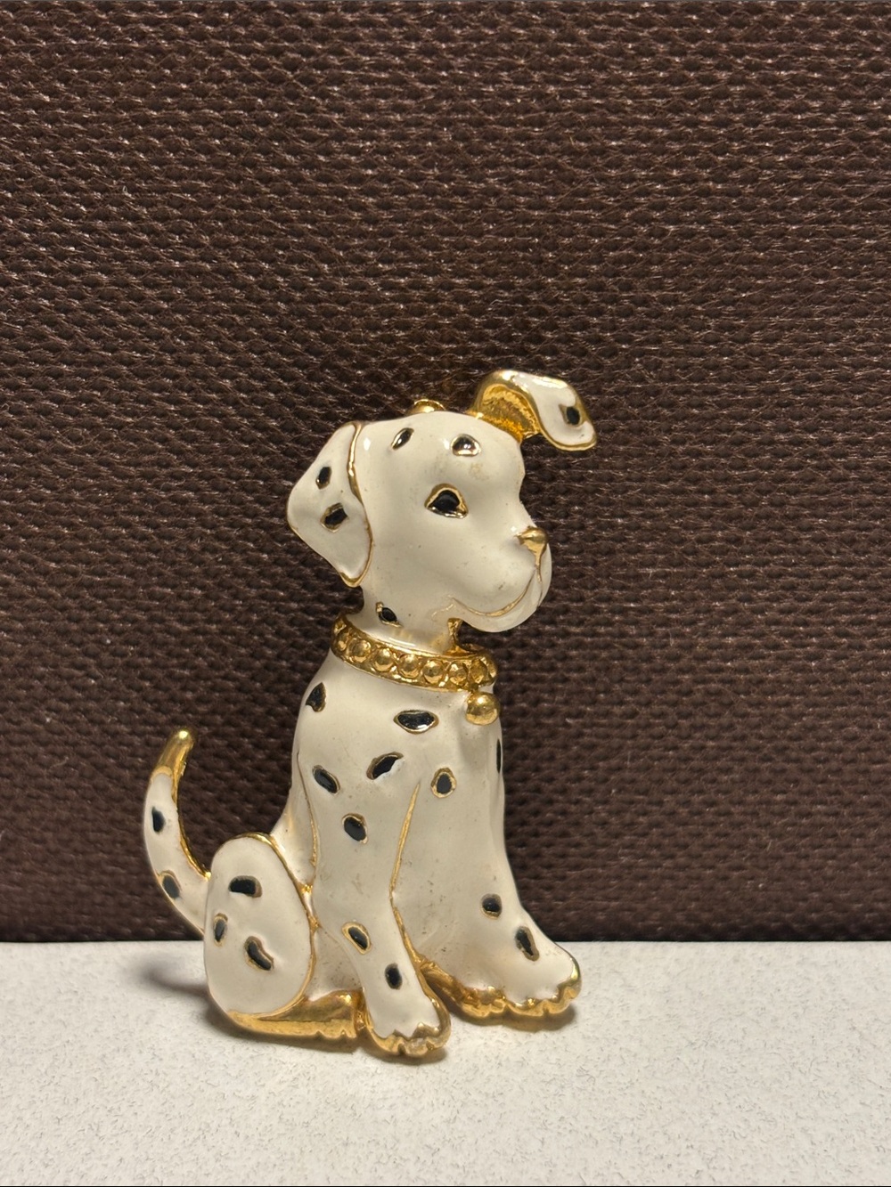 Vintage enamel dog brooch